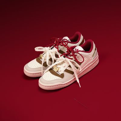 Adidas阿迪达斯三叶草马年限定新年款FORUM 运动篮球风板鞋KJ8751