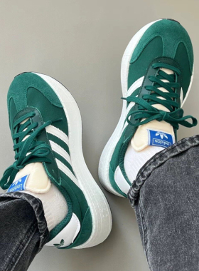 阿迪达斯男子2026春季新款时尚经典厚底CITY RNR运动休闲鞋JH9647