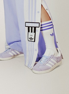 Adidas/阿迪达斯正品三叶草女士时尚低帮休闲运动板鞋IE0444