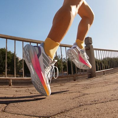 Adidas/阿迪达斯正品PUREBOOST 5男女超轻缓震跑步运动鞋IE8463