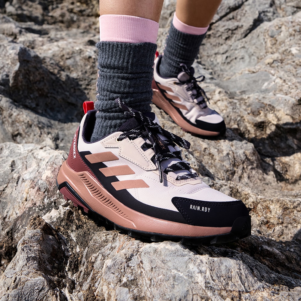Adidas/阿迪达斯正品秋季女士户外缓震登山徒步运动鞋JI1319