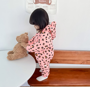 婴儿加绒加厚连帽冬装连体衣可爱超萌女宝宝夹棉爬服男婴拉链哈衣