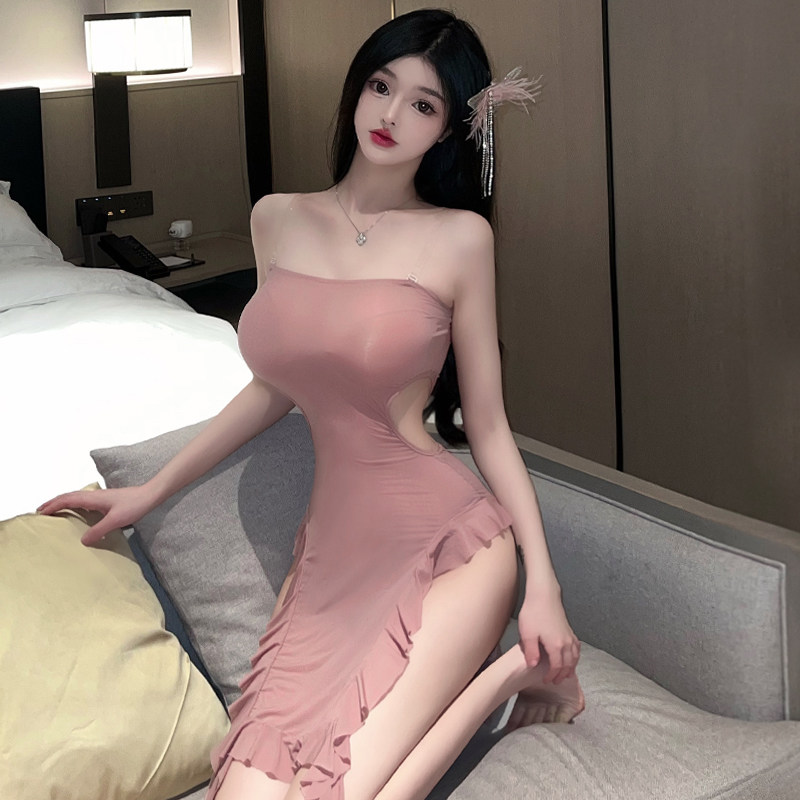 挂脖连衣裙小三衣服显身材深v裙子约会穿搭套装七了个3小妈短