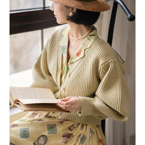 珍珠扣泡泡袖chings毛衣