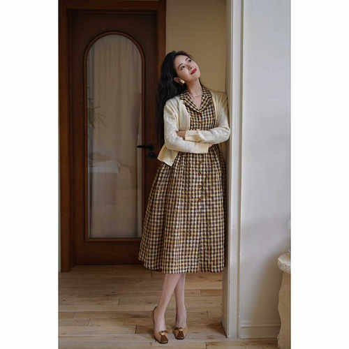 Chings法式复古田园格纹连衣裙