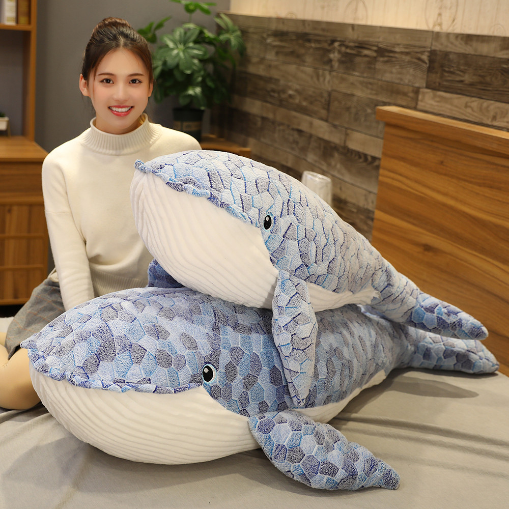 日本大蓝鲸抱枕靠垫毛绒玩具海洋动物鲸鱼公仔玩偶女生睡觉长抱枕