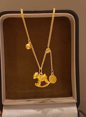 2026新款金色小马钱币吊坠项链女秋冬大气配饰高级感毛衣链送礼物