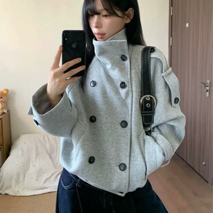 巨好看卫衣女款2026春秋新款双排扣廓型空气层设计感开衫风衣外套