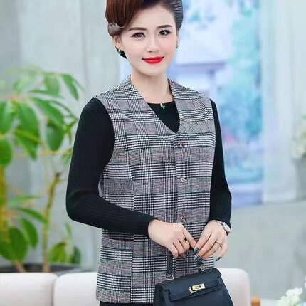 老太太女装春秋马夹婆婆装夏天薄款坎肩老人洋气背心马甲百搭大码