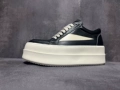 Small Triangle Glossy Thick Sole