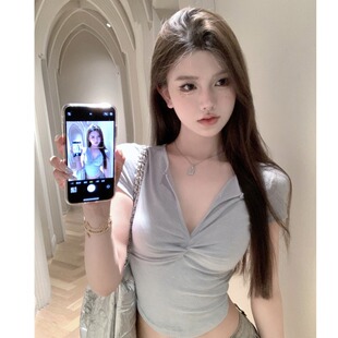 直播衣服女主播服装上镜纽结短款显瘦短袖T恤辣妹设计感小众上衣