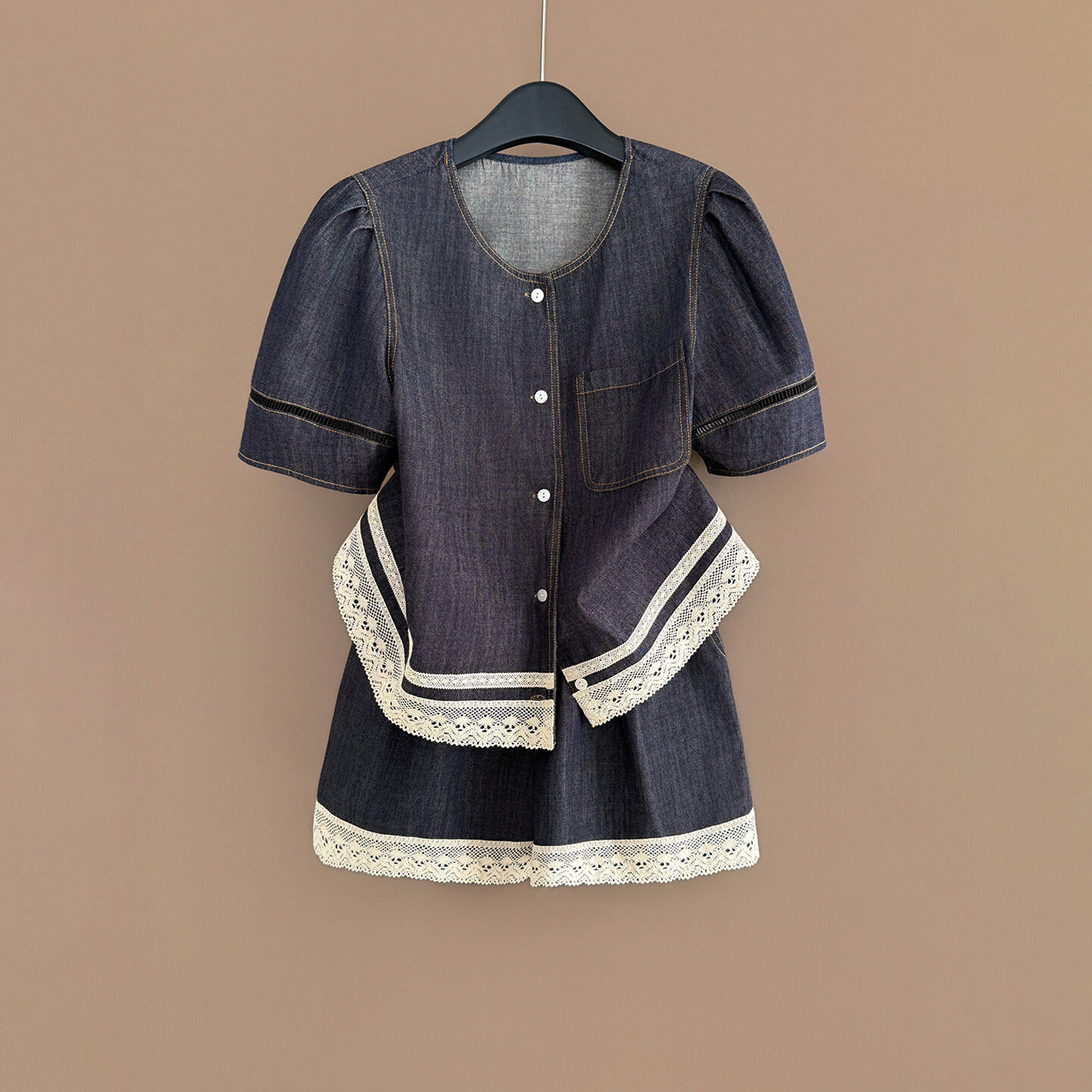 学院风网红时尚套装女夏新款圆领花边设计短袖上衣阔腿短裤两件套