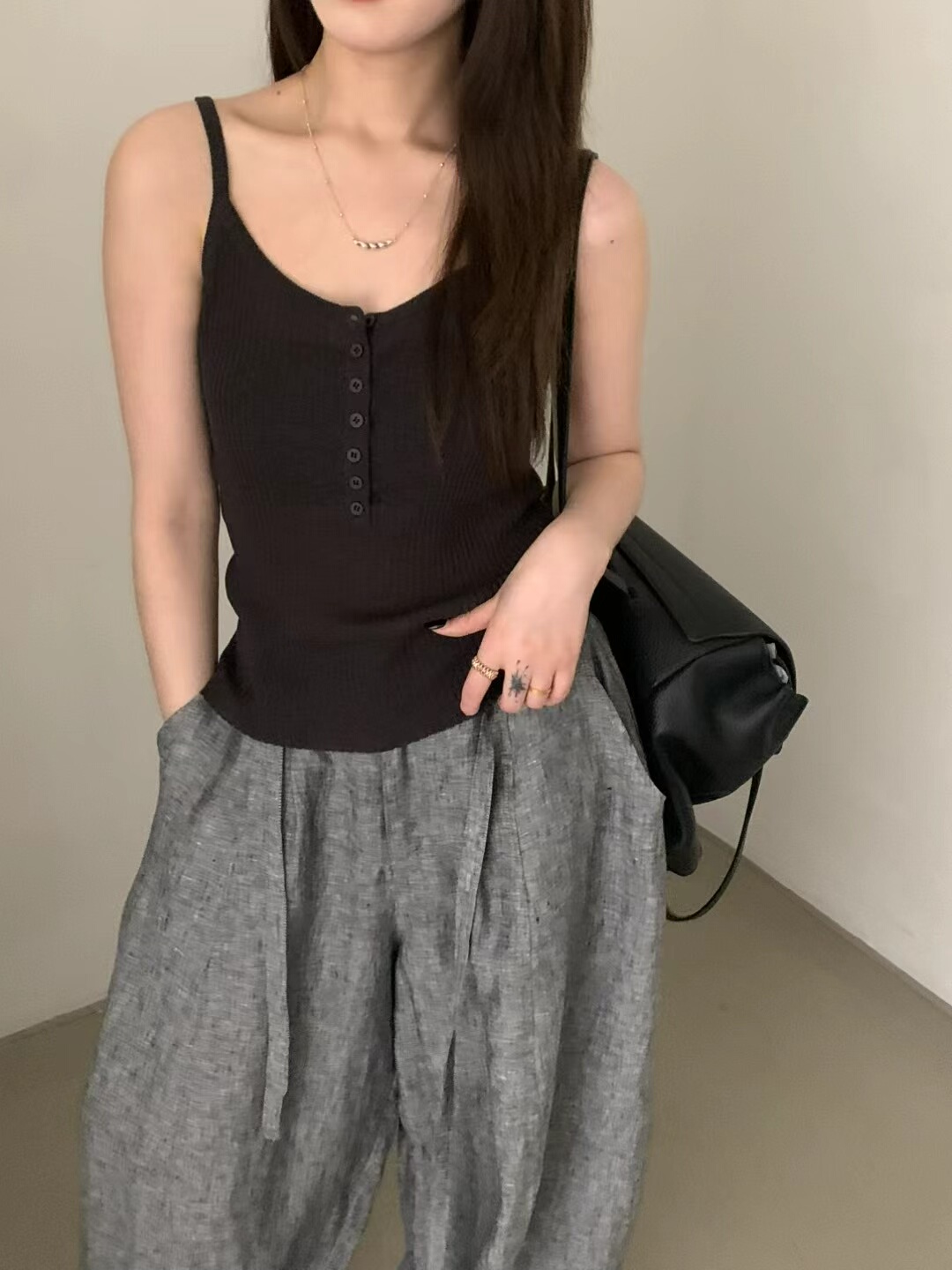 韩系亚麻修身针织U领小吊带背心外穿女夏季休闲百搭显瘦无袖上衣