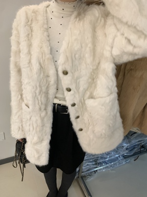 清货 2026冬季小香风皮毛一体仿水貂毛单排扣V领外套女小个子短款