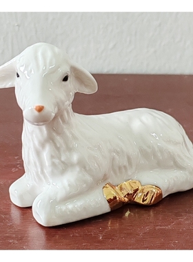 外贸出口原单陶瓷手绘描金全瓷 坐着可爱小羊 摆件礼品收藏工艺品