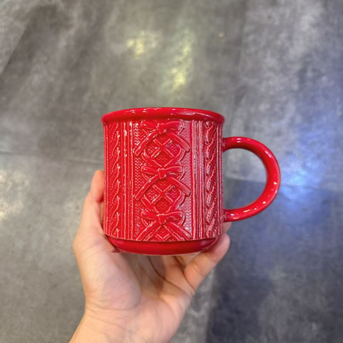 台湾星巴克2025红色陶瓷杯立体浮雕蝴蝶结图案高级感大容量马克杯