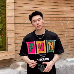 T恤 日常宽松字母贴布绣字母印花休闲圆领男女同款 获衣局 FUN
