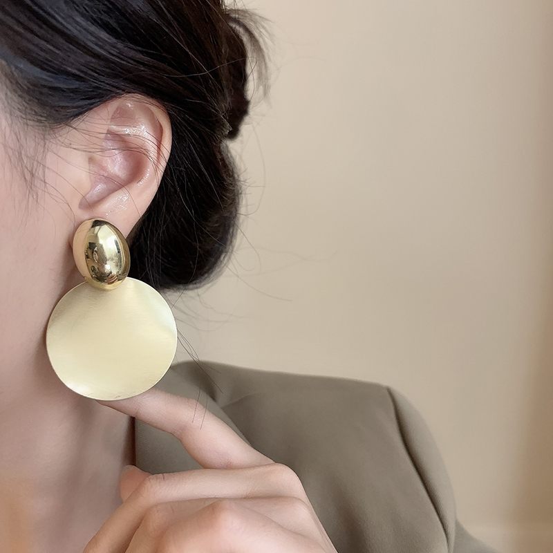 大气个性夸张金属圆形耳钉复古气质欧美小众潮流蚊香盘耳夹无耳洞