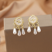 珍珠椭圆小蜜蜂耳环法式 优雅气质水滴吊坠高级感蚊香盘耳夹无耳洞