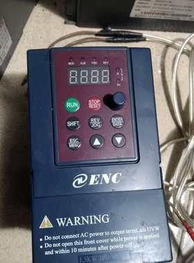 易能EDS800-4T0015N,380v1.5kw一台，实 议价