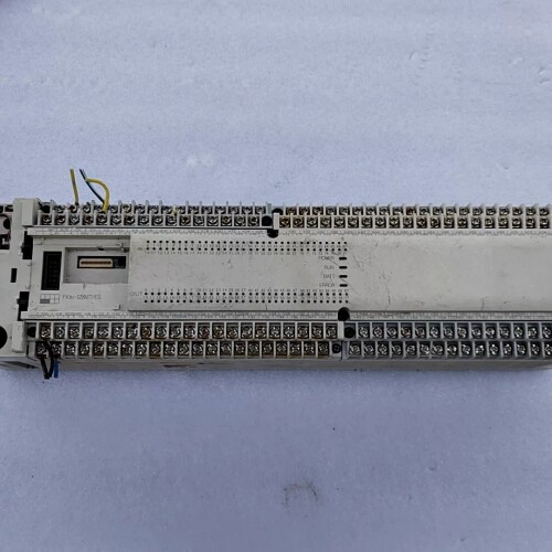 PLC FX3U-128MT/ES-A，实物如图，壳破， 议价