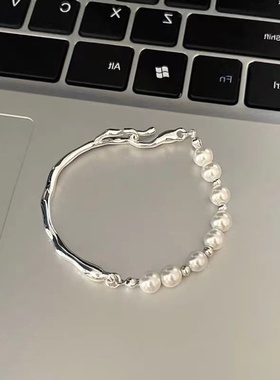 S925银精致款珍珠半镯