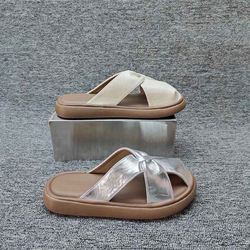 26春夏季断码新款韩式包头拖女凉鞋外穿软底厚底百搭舒适休闲凉拖