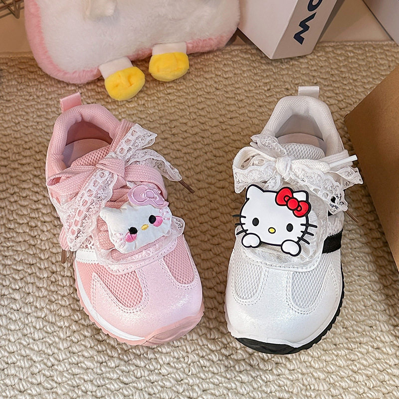 女童蕾丝花边运动鞋2026春季新款卡通透气软底防滑宝宝德训休闲鞋