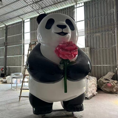 玫瑰熊猫雕塑玻璃钢动物熊造型