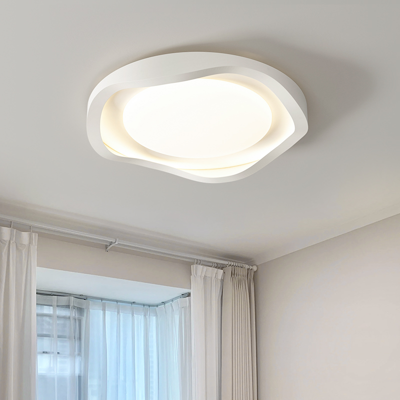 星玺2024年新款极简创意设计师灯