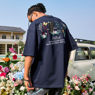 嘻哈男2026年夏季 T恤潮牌宽松半袖 Nuthink重磅花卉刺绣字母短袖