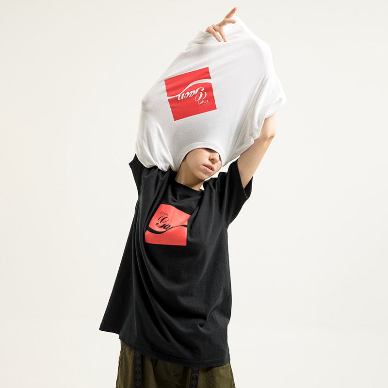 GAON欧美高街嘻哈街舞潮牌国潮可乐明星同款印花美潮短袖T恤情侣在类目 男装, T恤中 - 来自Buy2taobao.com提供专业的淘宝代购服务