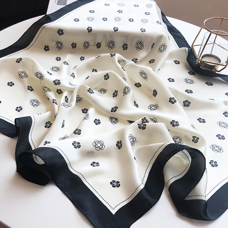 丝巾小方巾女夏季山茶花韩国薄百搭气质装饰围巾网红空姐职业领巾