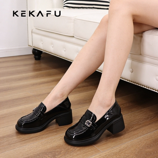 珂卡芙英伦风黑色漆皮2026春季乐福鞋女鞋粗跟圆头金属扣轻便百搭