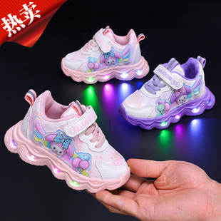 闪灯女童鞋子2025新款今年流行爆款巨好看可爱卡通幼儿园运动跑鞋