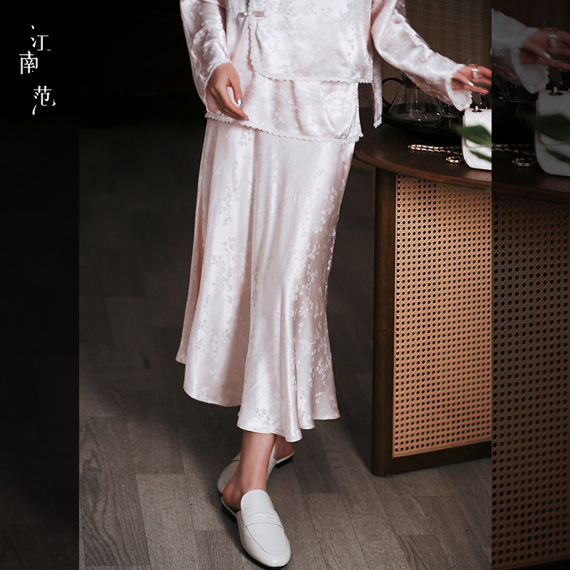 百搭缎面提花改良汉服2024秋季