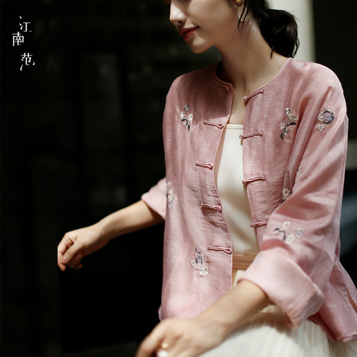 江南范新中国风改良汉服刺绣上衣