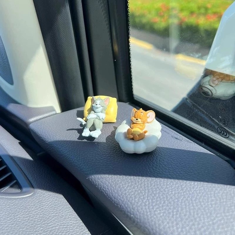 猫和老鼠手办车载摆件汤姆杰瑞车内车窗网红装饰可爱桌面玩偶