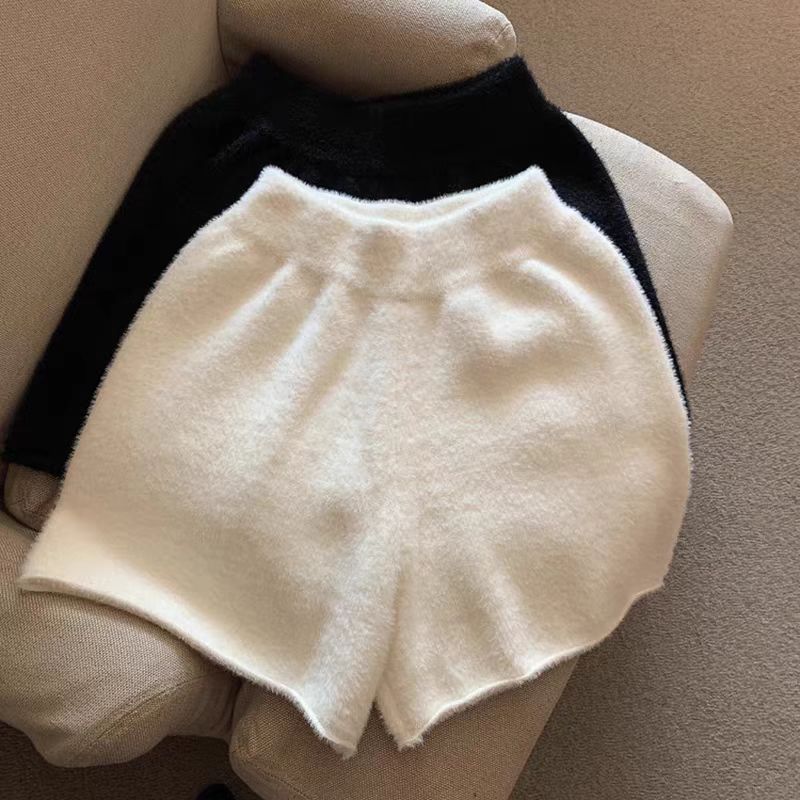 水貂绒毛线短裤女秋冬外穿显瘦高毛针织衫
