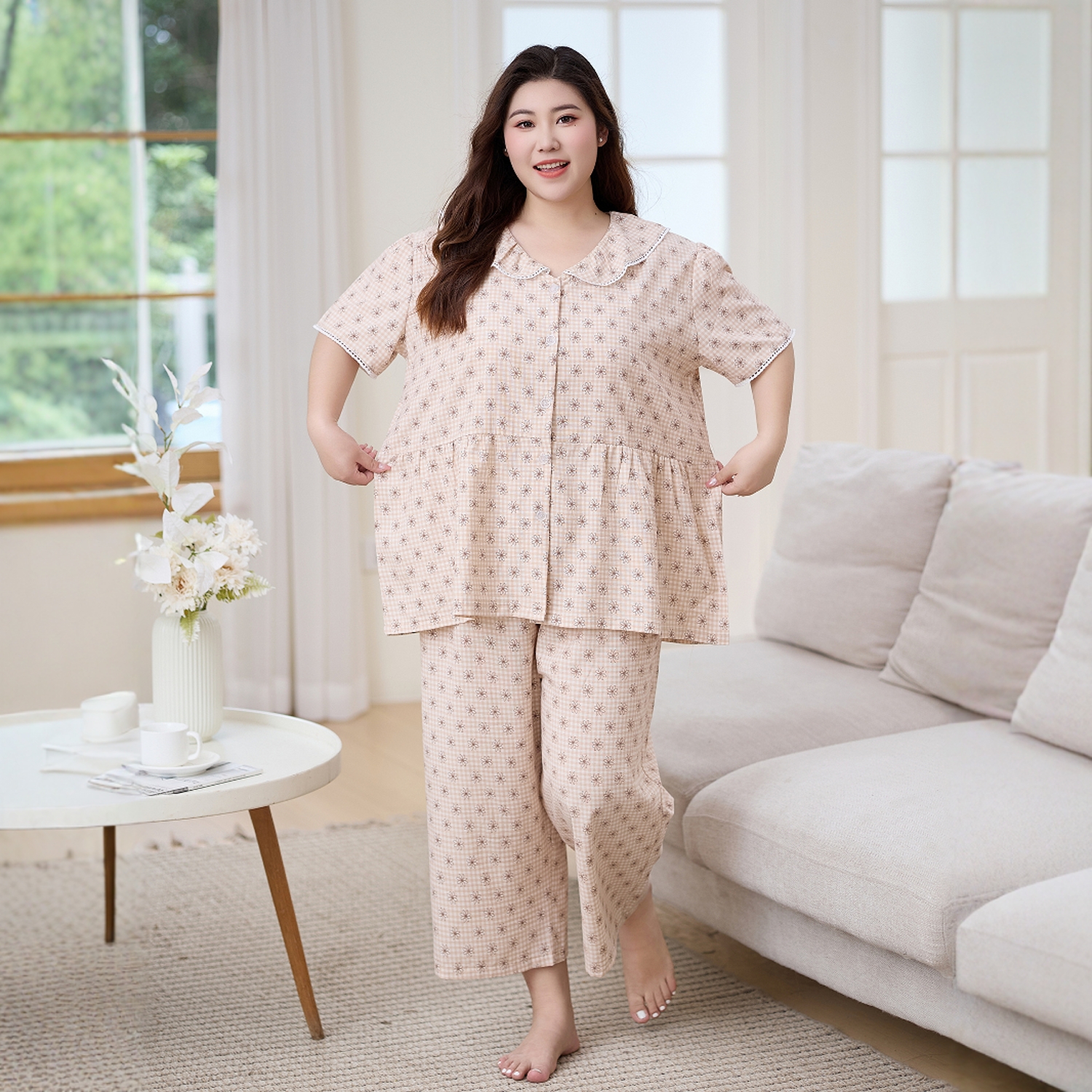 短袖八分裤娃娃领加大码200斤女