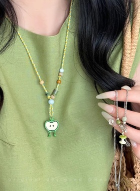 童趣减龄可爱青苹果吊坠项链女小众独特设计感锁骨链美少女毛衣连