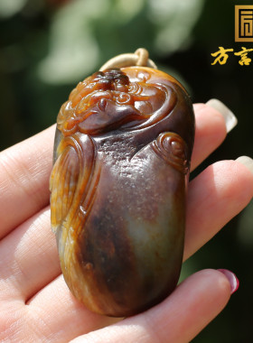 新疆黄沁栗黄白玉籽料财神手把件