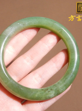青海和田玉老料白玉戴翠正圈手镯