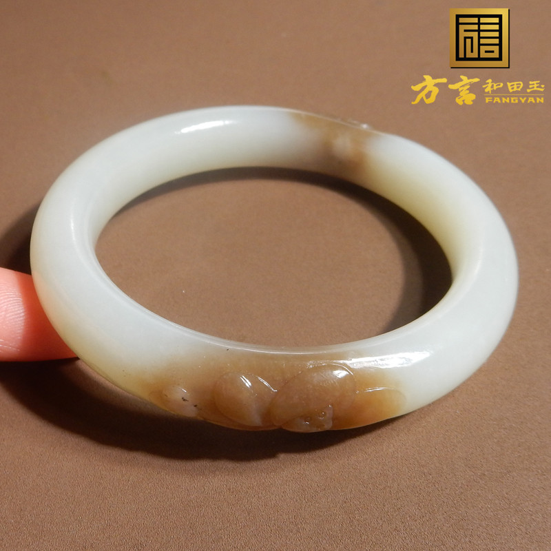 震惊方言和田玉新疆且末料油润细腻红糖羊脂白玉55mm雕花手镯A5