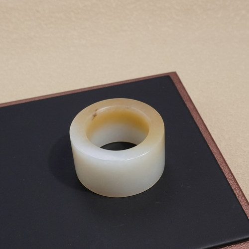 和田玉新疆细腻油润且末老坑料糖白玉内径22mm豪华扳指戒指戒圈Q