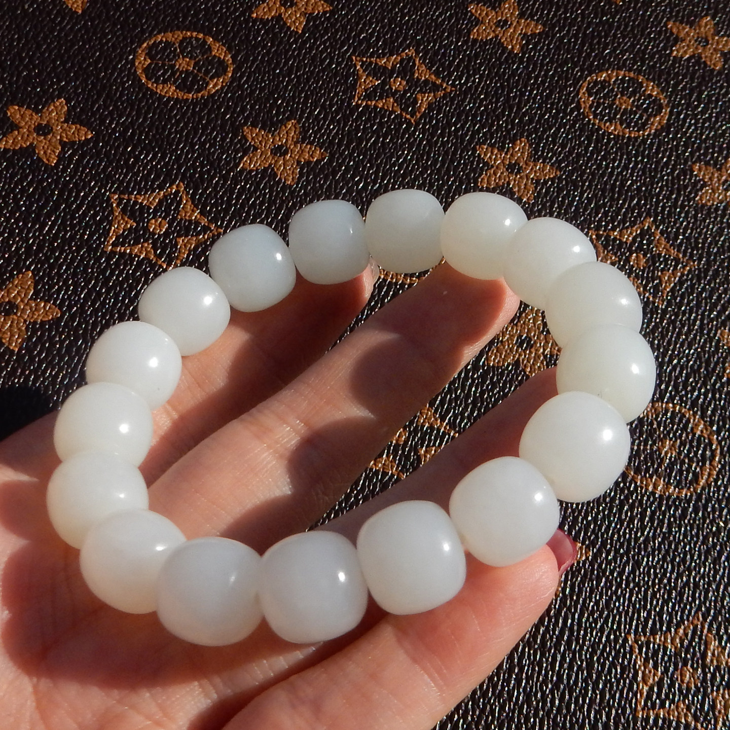 惊呆方言特色和田玉精品俄罗斯老坑料羊脂白玉卡12mm老型珠手串A2