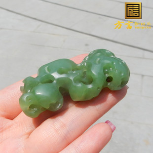方言和田玉精品珍藏级俄罗斯老坑菠菜绿碧玉俏雕太湖石吊坠挂件A2