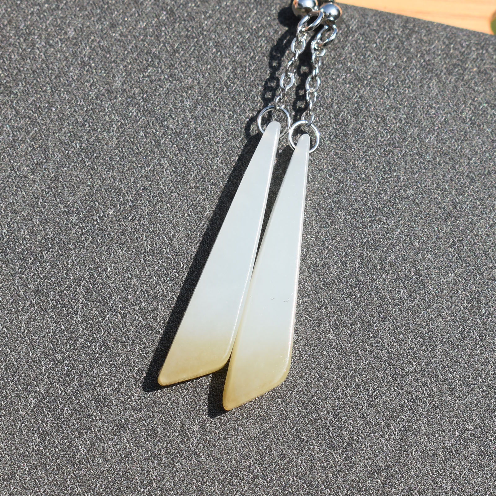 火爆了方言品牌和田玉精品新疆温润且末糖白玉随型银镶耳坠耳饰R5