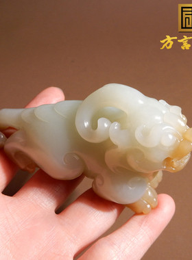 新疆且末料糖白羊脂白玉貔貅把件