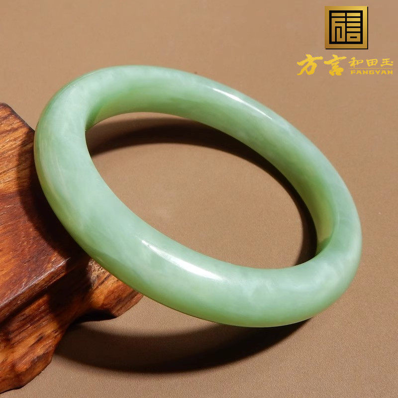 方言精品巨漏俄料老坑碧玉苹果绿色高冰底带猫眼内径54mm手镯子w4